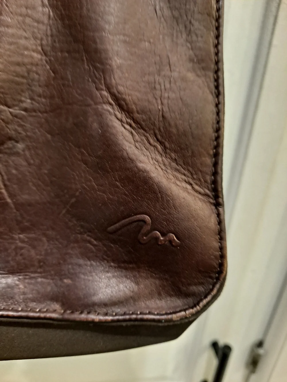 CAFE By Marlo Vintage Compact Leather Messenger Bag Dark Brown Organizer Travel